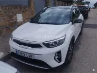 Usado Kia Stonic 120 CV (88 kW) 2021 Blanco SUV