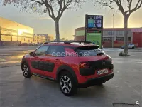 Usado Citroën C4 Feel 100 CV (73 kW) 2017 Rojo Berlina