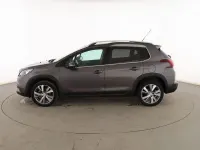 Usado Peugeot 2008 Allure 120 CV (88 kW) 2017 Gris SUV