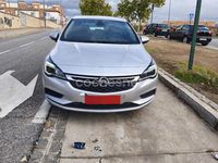 Usado Opel Astra 105 HP (77 kW) 2019 Cinzento Sedan