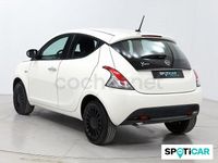 Usado Lancia Ypsilon Silver 69 CV (50 kW) 2022 Blanco Utilitario