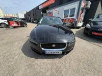 Usado Jaguar XE Prestige 180 CV (132 kW) 2016 Negro Berlina