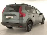 Usado Dacia Jogger Extreme 140 CV (102 kW) 2025 Verde Monovolumen
