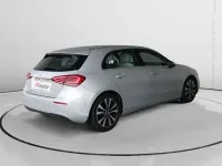 Usado Mercedes A180 116 CV (85 kW) 2021 Gris Utilitario