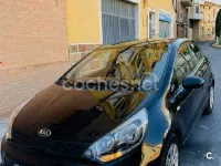 Usado Kia Rio 85 CV (62 kW) 2013 Negro Berlina