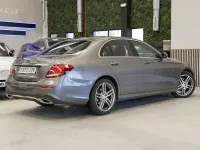 Usado Mercedes E220 194 CV (142 kW) 2016 Gris Berlina