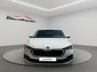 Usado Skoda Octavia Ambition 150 CV (110 kW) 2021 Blanco Familiar