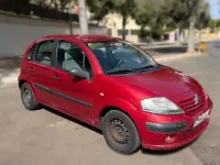 Usado Citroën C3 68 CV (50 kW) 2005 Rojo Berlina