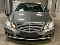 Usado Mercedes E200 136 CV (100 kW) 2011 Gris / plata Berlina