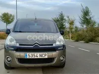 Usado Citroën Berlingo Feel 120 CV (88 kW) 2014 Marrón Monovolumen