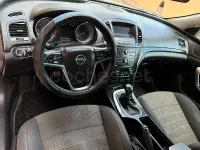 Usado Opel Insignia Sport 160 CV (117 kW) 2011 Blanco Familiar