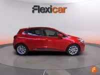 Usado Renault Clio IV Zen 90 CV (66 kW) 2017 Rojo Utilitario