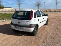 Usado Opel Corsa Club 58 CV (42 kW) 2001 Blanco Utilitario