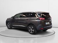 Usado Peugeot 5008 Allure 130 CV (95 kW) 2022 Gris / plata SUV