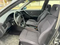 Usado Audi 80 133 CV (97 kW) 1992 Gris / plata Berlina