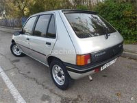 Usado Peugeot 205 GTi 85 CV (62 kW) 1986 Gris / plata Berlina