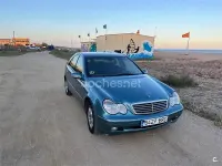 Usado Mercedes C200 Elegance 163 CV (119 kW) 2001 Azul Berlina