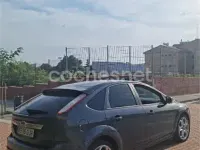 Usado Ford Focus Titanium 145 CV (106 kW) 2010 Gris / plata Berlina