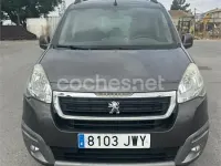 Usado Peugeot Partner Tepee Style 100 CV (73 kW) 2016 Gris / plata Monovolumen