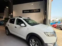 Usado Dacia Sandero Stepway 90 CV (66 kW) 2015 Blanco Berlina