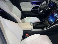 Usado Mercedes C200 AMG line 165 CV (121 kW) 2023 Azul Berlina