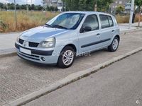 Usado Renault Clio II Authentique 75 CV (55 kW) 2006 Gris / plata Berlina