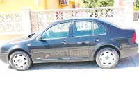 Usado VW Bora Highline 115 CV (84 kW) 2001 Negro Berlina
