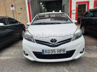 Usado Toyota Yaris Active 99 CV (72 kW) 2013 Blanco Utilitario