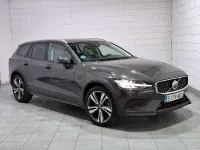 Usado Volvo V60 CC Core 197 CV (144 kW) 2022 Gris / plata Familiar