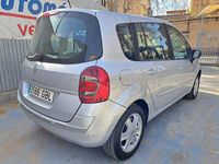 Usado Renault Modus Dynamique 85 CV (62 kW) 2008 Gris / plata Monovolumen