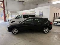 Usado Seat Leon Reference 116 CV (85 kW) 2021 Negro Utilitario