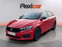 Usado Fiat Tipo Easy 95 CV (69 kW) 2019 Rojo Berlina