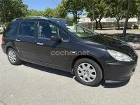 Usado Peugeot 307 110 CV (80 kW) 2004 Negro Familiar