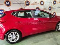 Używany Kia Ceed 100 KM (73 kW) 2013 Czerwony Hatchback