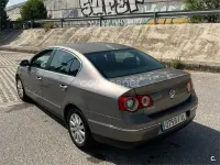 Usado VW Passat Advance 140 CV (102 kW) 2007 Gris / plata Berlina
