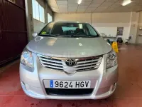 Usado Toyota Avensis Advance 126 CV (92 kW) 2011 Gris / plata Familiar