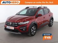 Usado Dacia Sandero Comfort 91 CV (66 kW) 2022 Rojo Utilitario