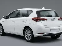Usado Toyota Auris Hybrid Business Edition 136 CV (100 kW) 2016 Blanco Utilitario