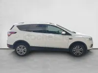 Usado Ford Kuga Trend 120 CV (88 kW) 2019 Blanco SUV