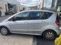 Usado Mercedes A150 95 CV (69 kW) 2005 Plateado Utilitario