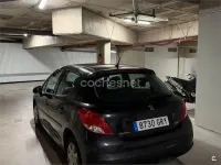 Usado Peugeot 207 75 CV (55 kW) 2009 Negro Berlina