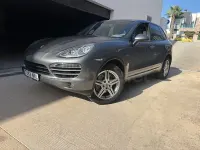 Usado Porsche Cayenne Platinum Edition 245 CV (180 kW) 2014 Gris / plata SUV