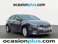 Usado Kia Ceed 136 CV (100 kW) 2023 Gris / plata Utilitario