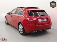 Usado Mercedes A180 Advantage 116 CV (85 kW) 2019 Rojo Berlina