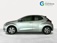 Usado Toyota Yaris Hybrid Active 116 CV (85 kW) 2025 Gris / plata Berlina