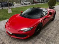 Usado Ferrari 296 831 CV (611 kW) 2022 Rojo Coupe