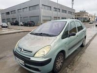 Usado Citroën Xsara Picasso Exclusive 95 CV (69 kW) 2005 Azul Monovolumen