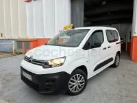 Usado Citroën Berlingo Live 102 CV (75 kW) 2021 Blanco Monovolumen