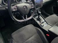 Usado Skoda Superb SportLine 150 CV (110 kW) 2019 Granate Familiar