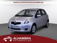 Usado Toyota Yaris Sol 87 CV (63 kW) 2007 Gris / plata Berlina